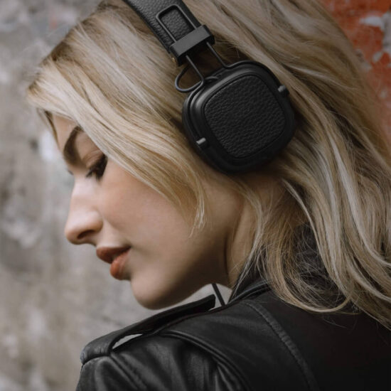 Over-Ear Headphone
